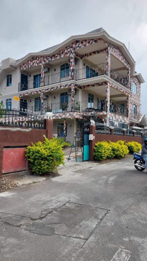 גרנד גאובה Indira Villa מראה חיצוני תמונה